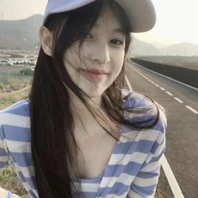 奇怪的她